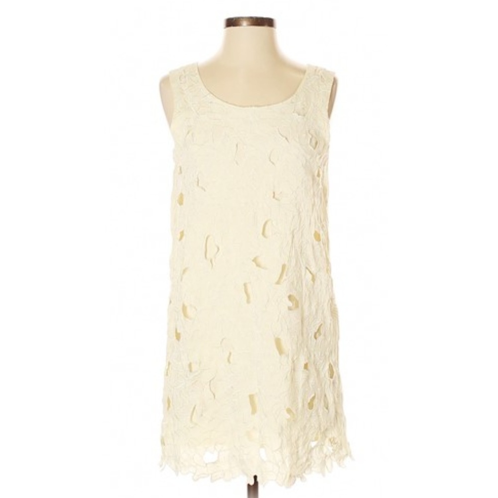 Forever 21 XXI lace front shift dress